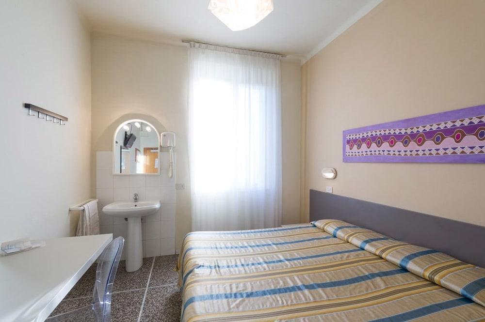 Hotel Moderno بيزا المظهر الخارجي الصورة