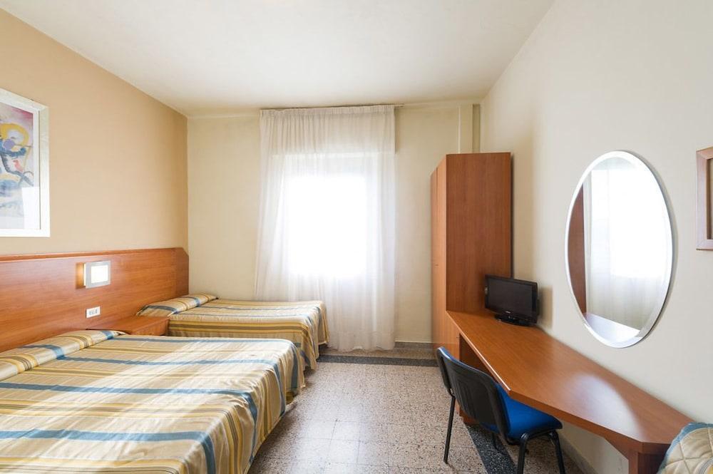 Hotel Moderno بيزا المظهر الخارجي الصورة