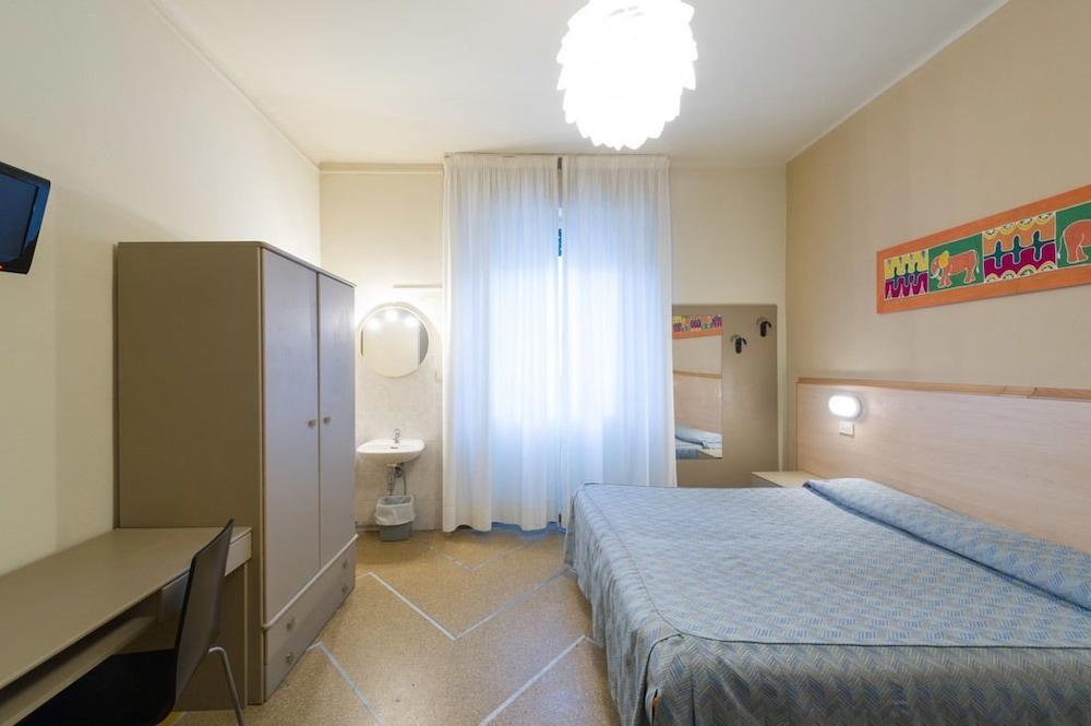 Hotel Moderno بيزا المظهر الخارجي الصورة