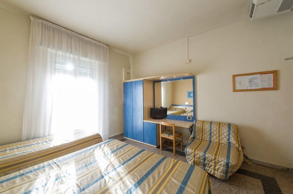 Hotel Moderno بيزا المظهر الخارجي الصورة