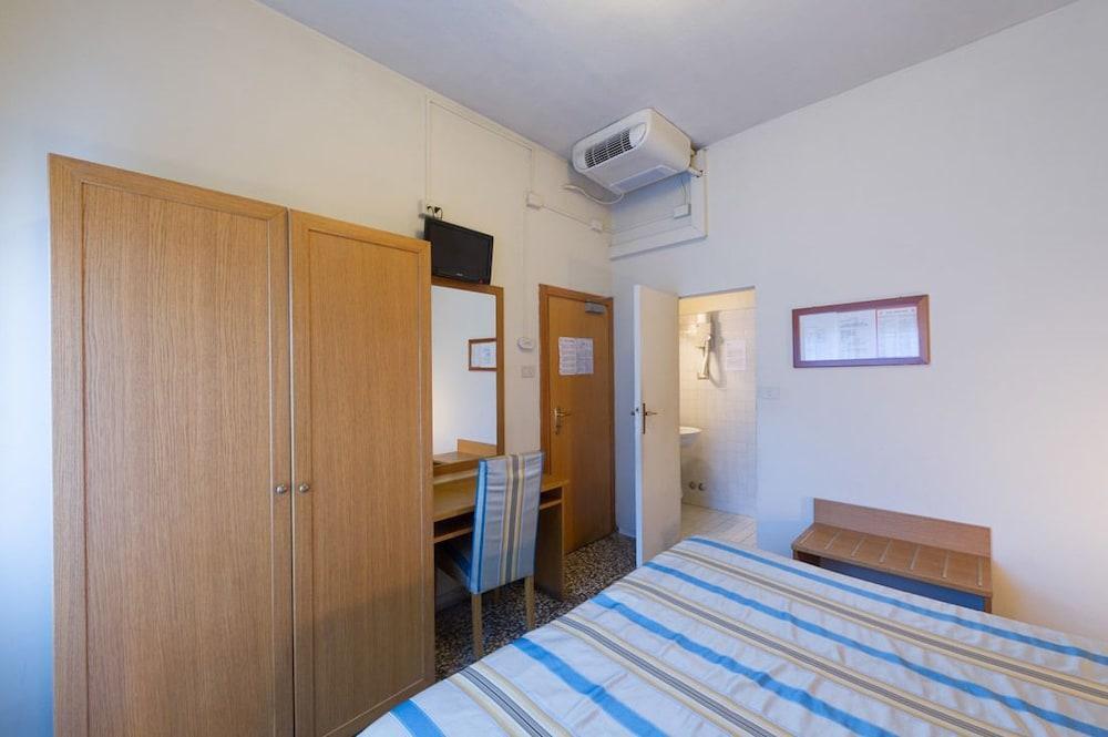 Hotel Moderno بيزا المظهر الخارجي الصورة