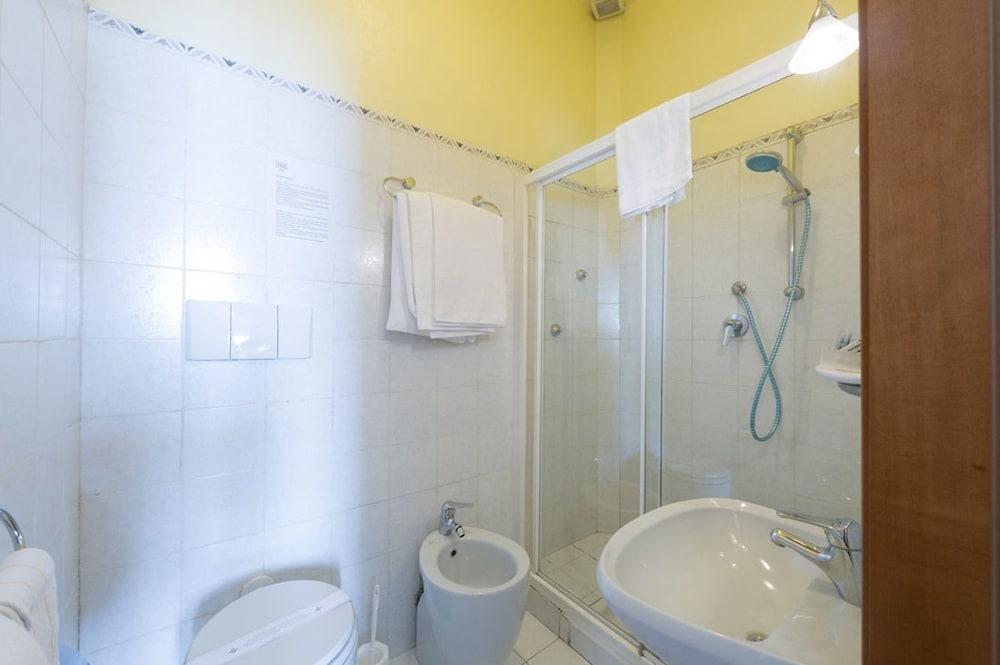 Hotel Moderno بيزا المظهر الخارجي الصورة