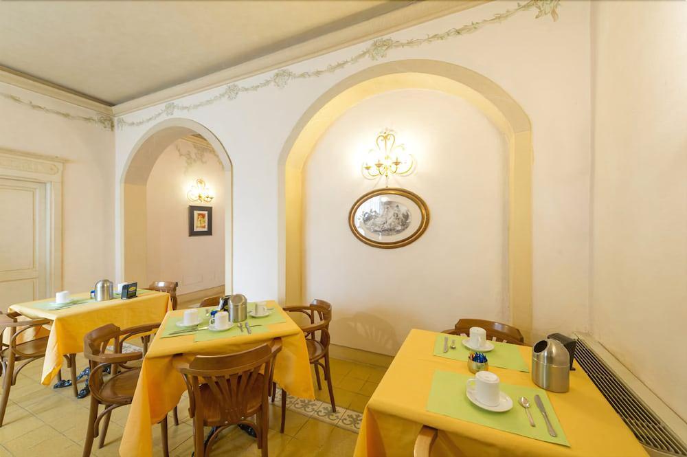 Hotel Moderno بيزا المظهر الخارجي الصورة